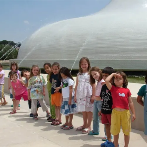 Kids in front of the Shrine of the Book